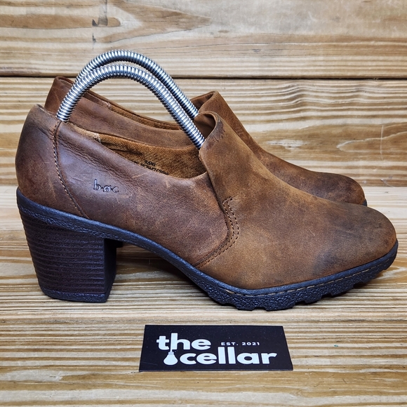 BOC by Born Womens 9.5M Carla Brown Distressed Leather Slip On Heeled Booties - Picture 1 of 9